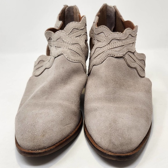 Seychelles All Together Tan Suede Ankle Boots 7.5 Scallop Trim Cutouts Back Zip - Picture 4 of 9